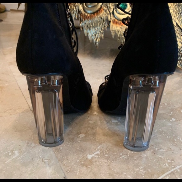 New Wild Diva Black & Gold Boots - Picture 3 of 3